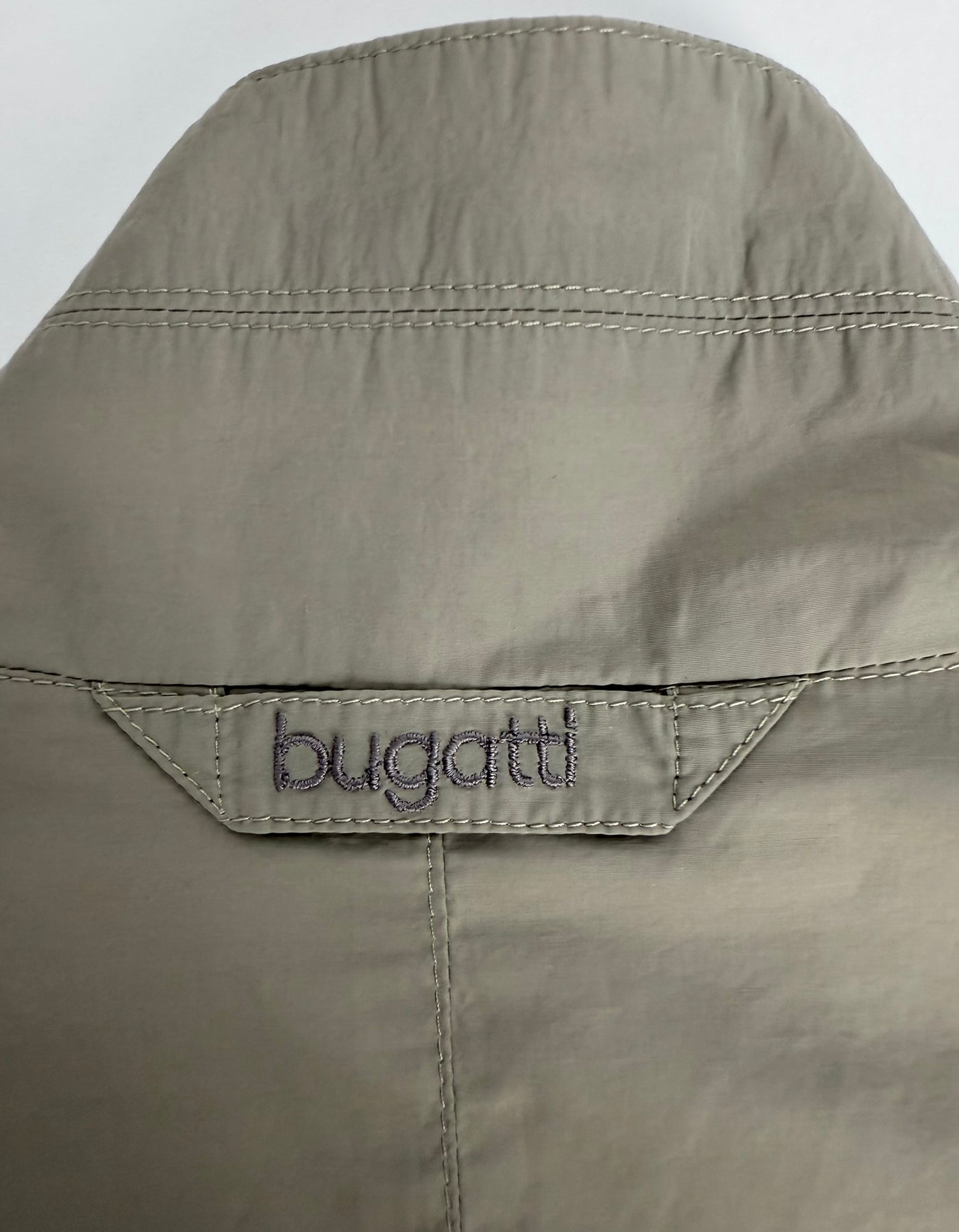 Cazadora Bugatti (L)