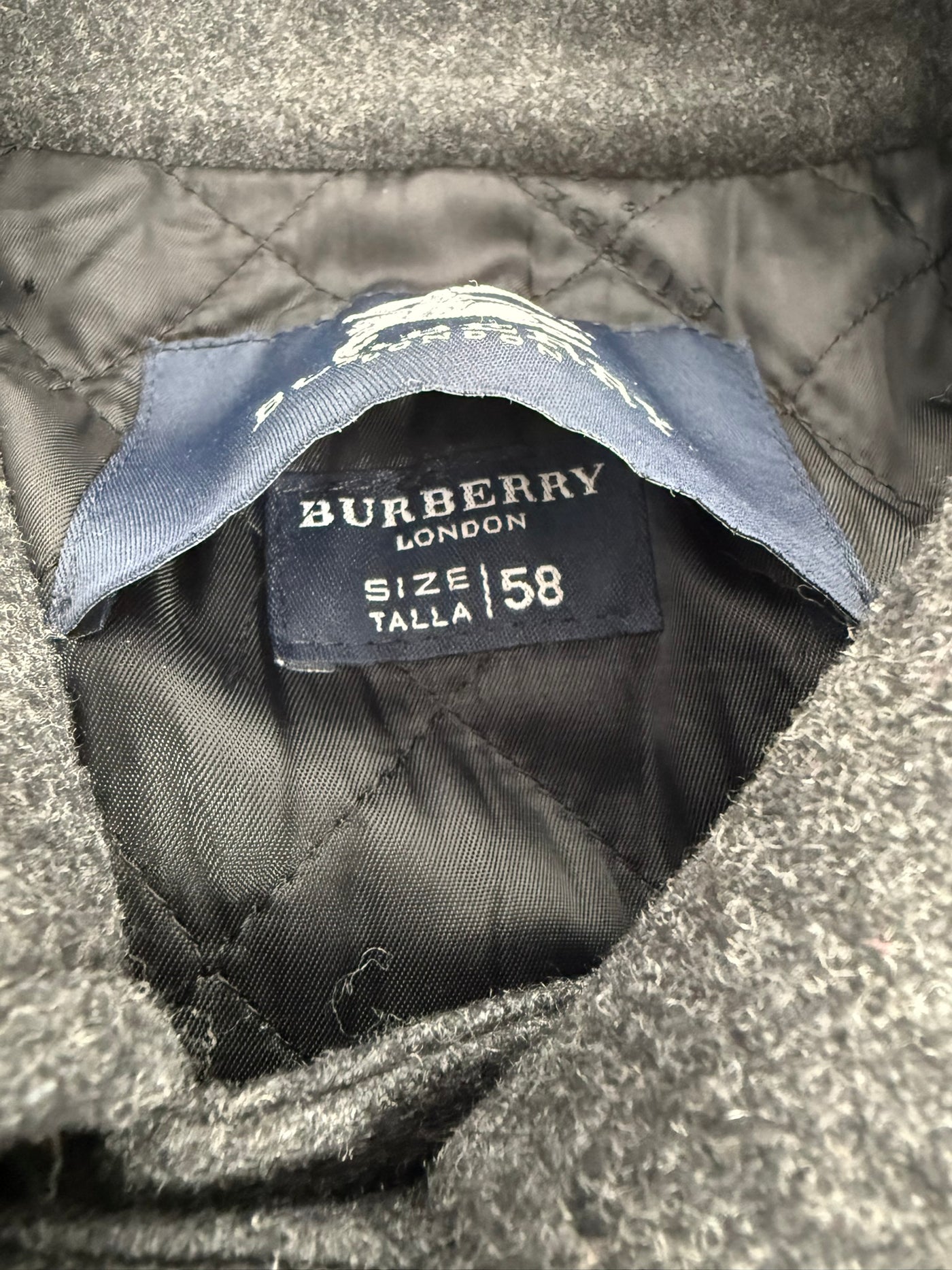 Abrigo Burberry (XL)