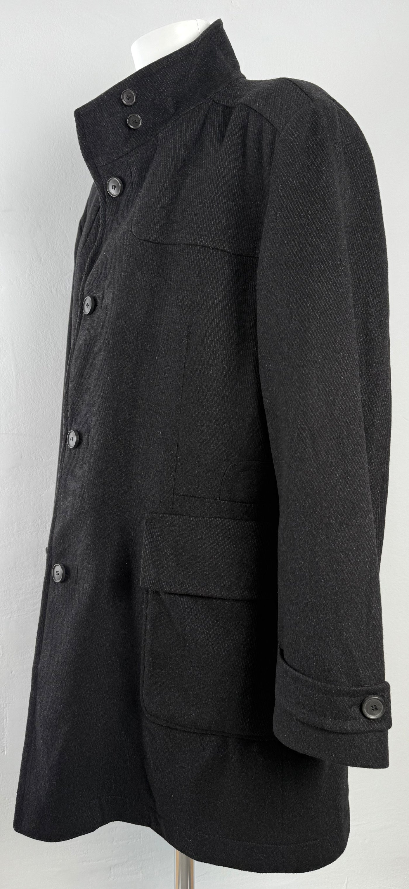 Abrigo Hugo Boss (XL)