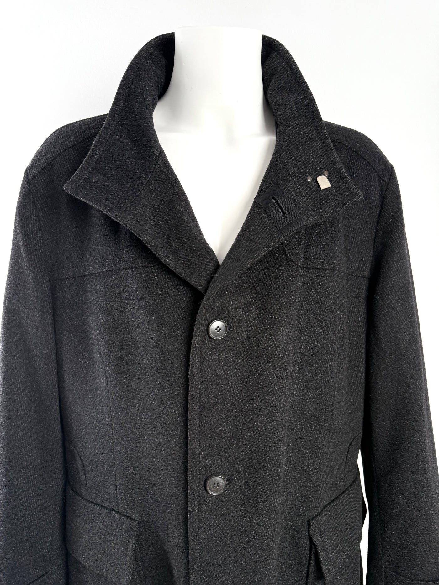 Abrigo Hugo Boss (XL)