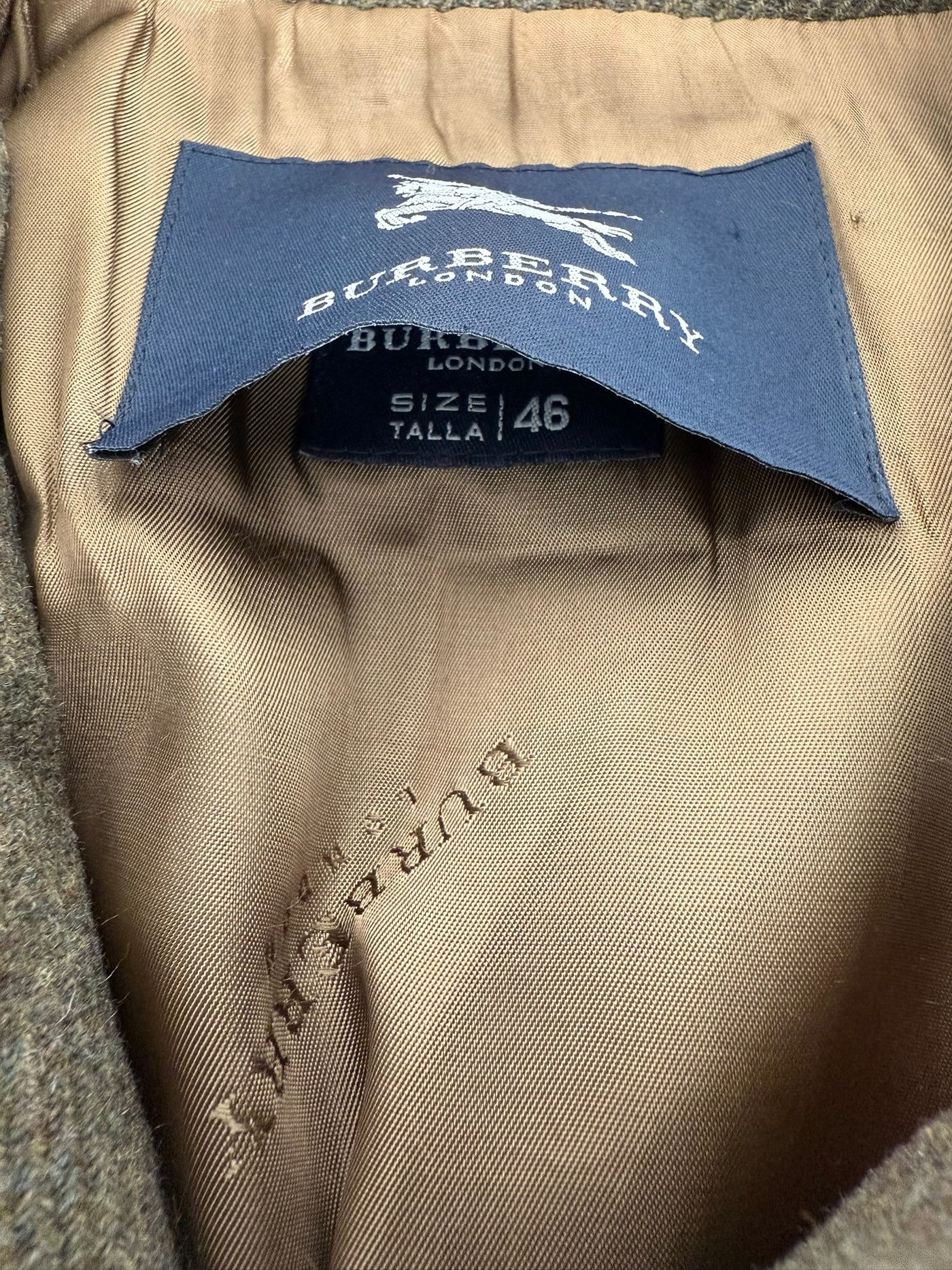 Abrigo Burberry (L)