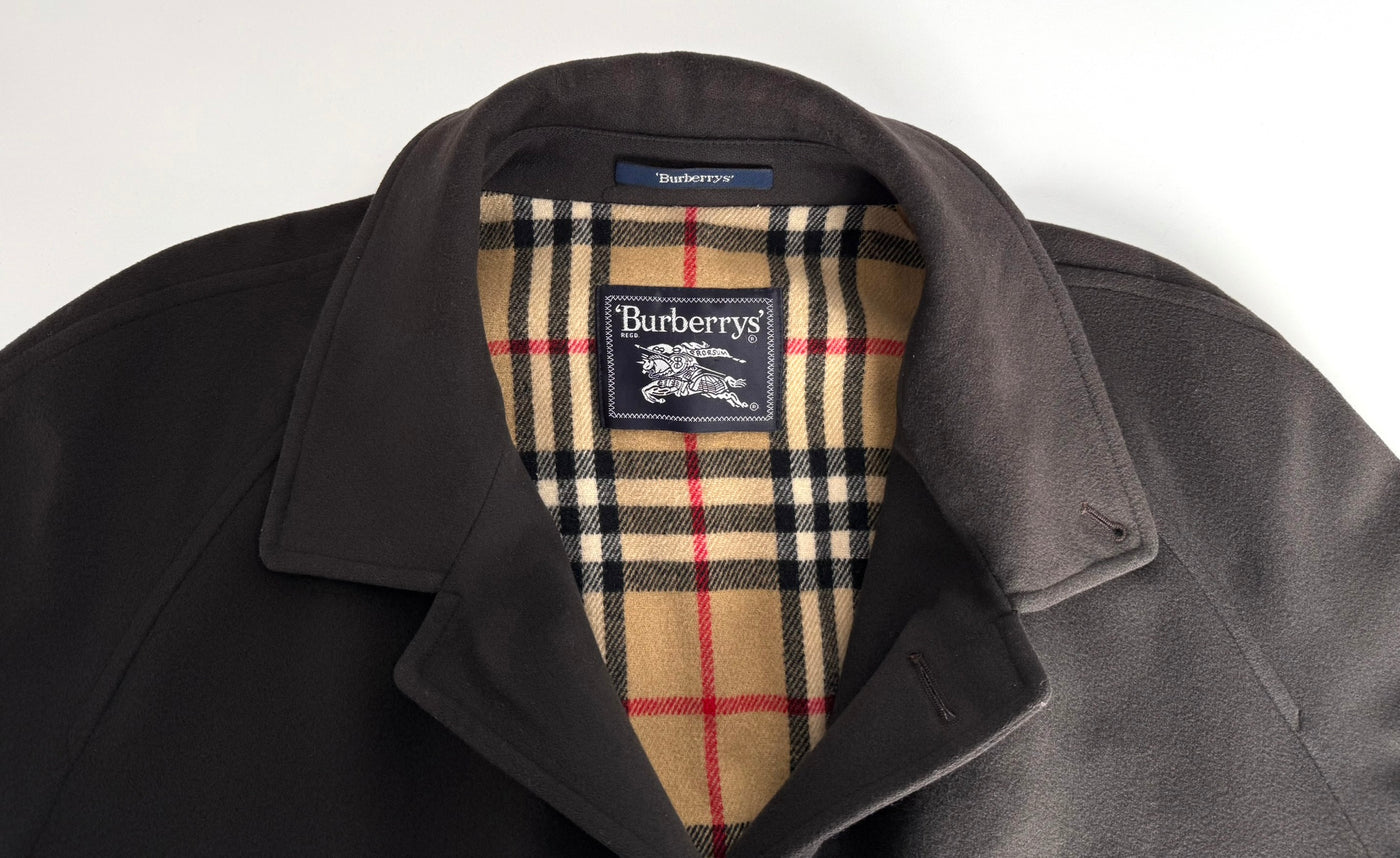 Abrigo Burberry (XL)