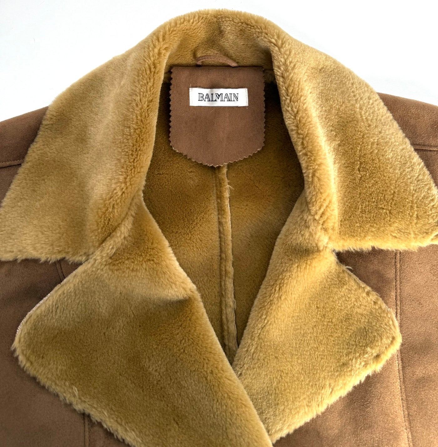 Abrigo Balmain (L)