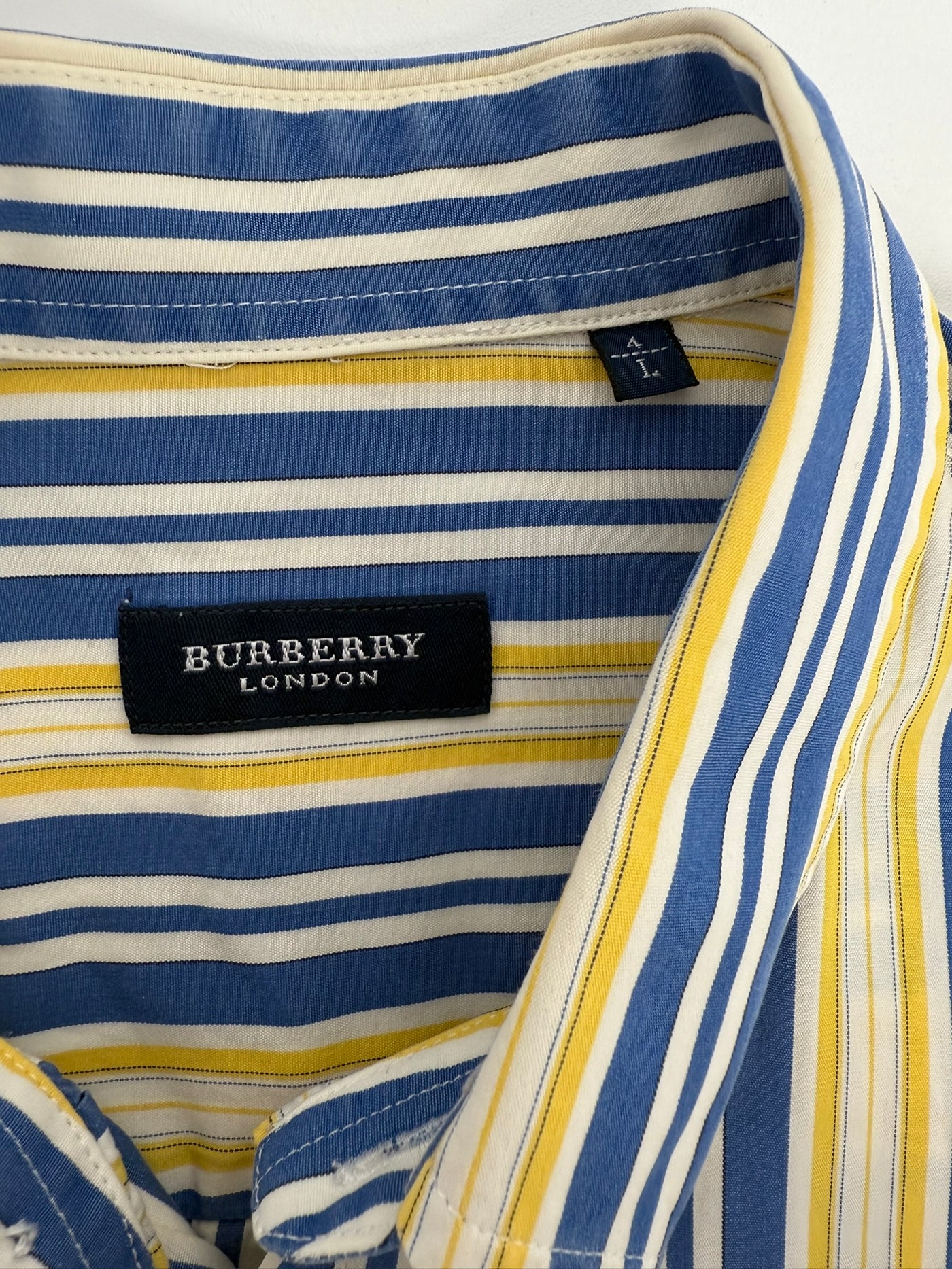 Camisa Burberry (L)