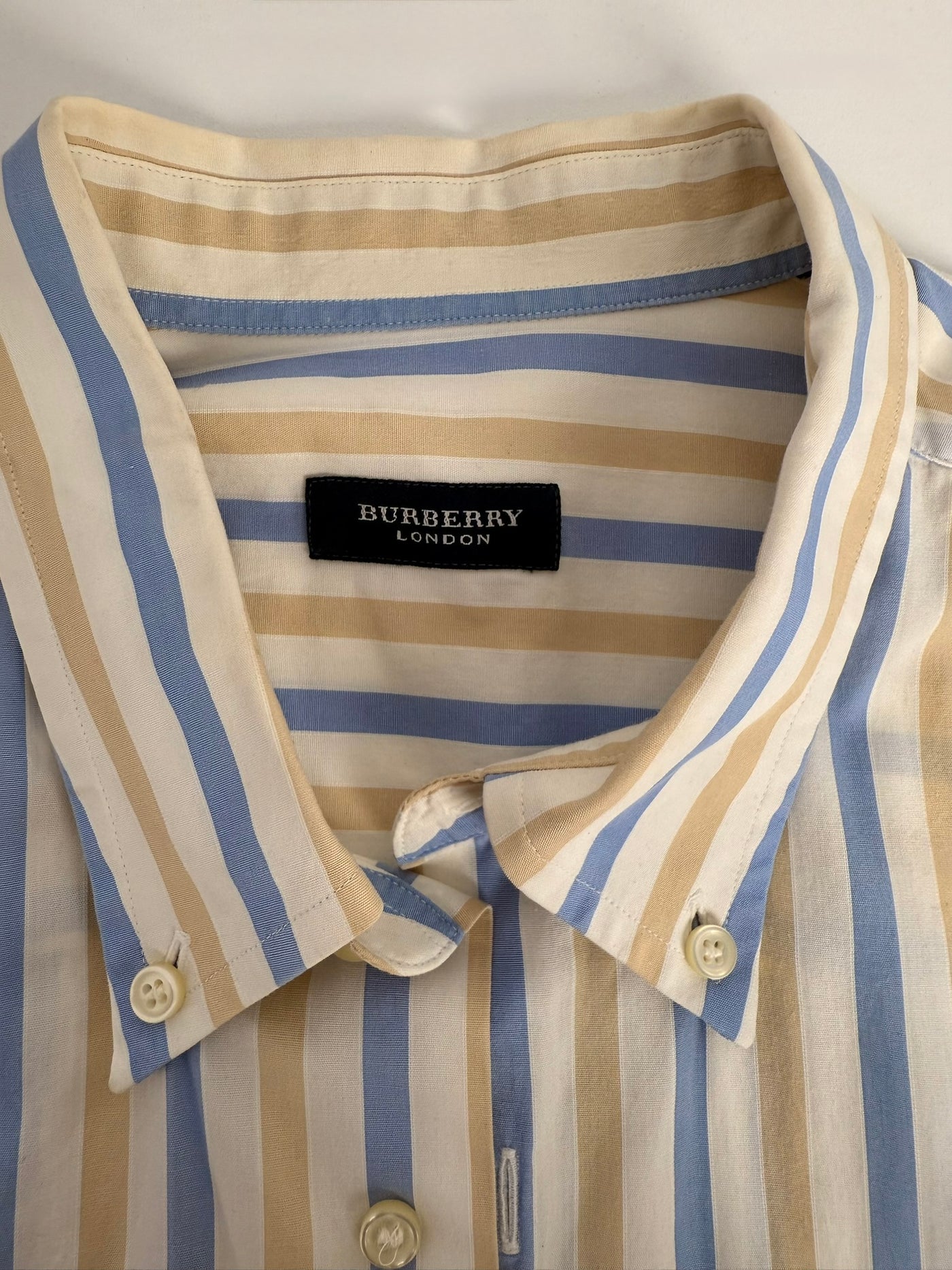 Camisa Burberry (XL)