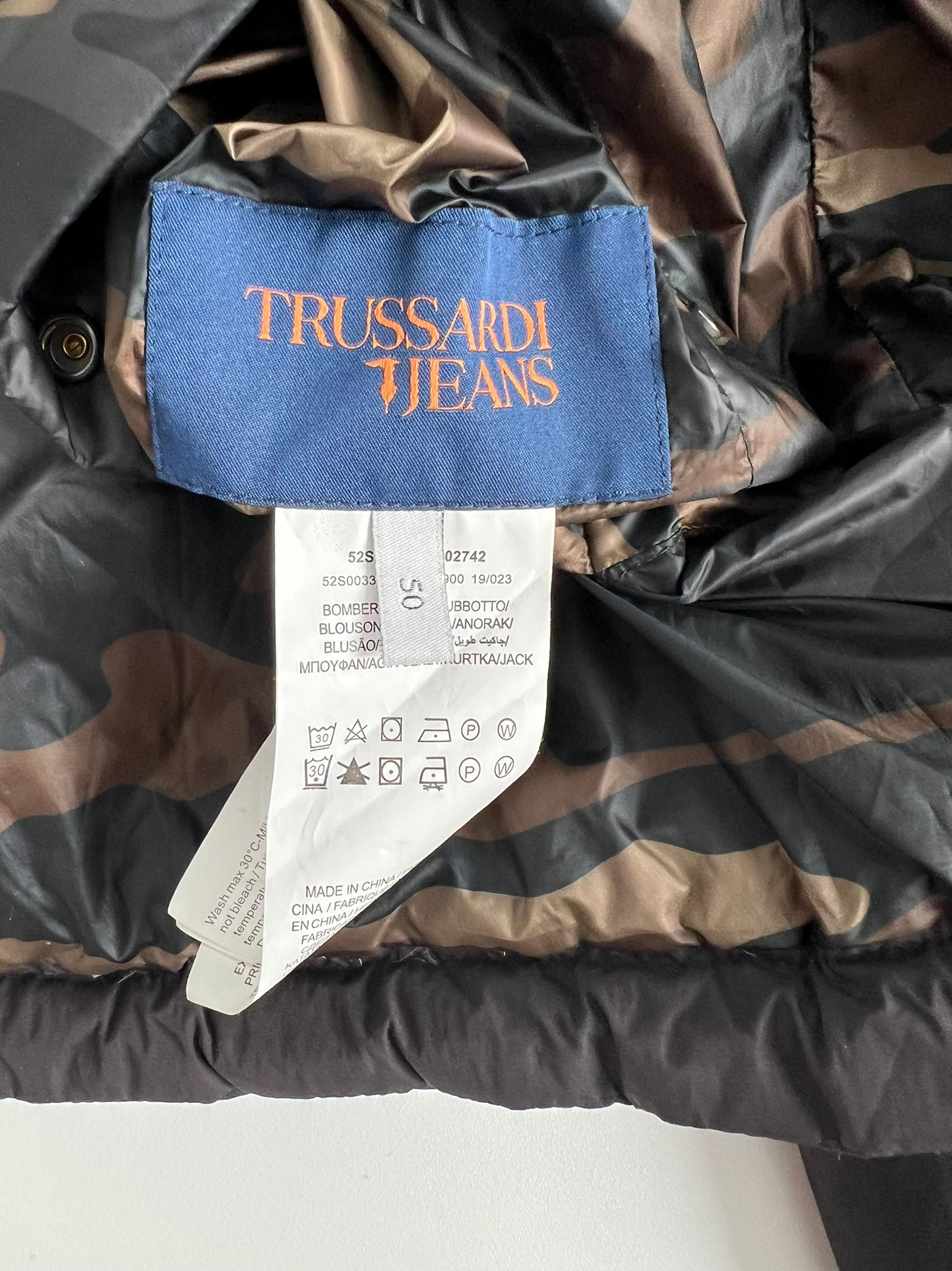 Abrigo Reversible Trussardi (M)