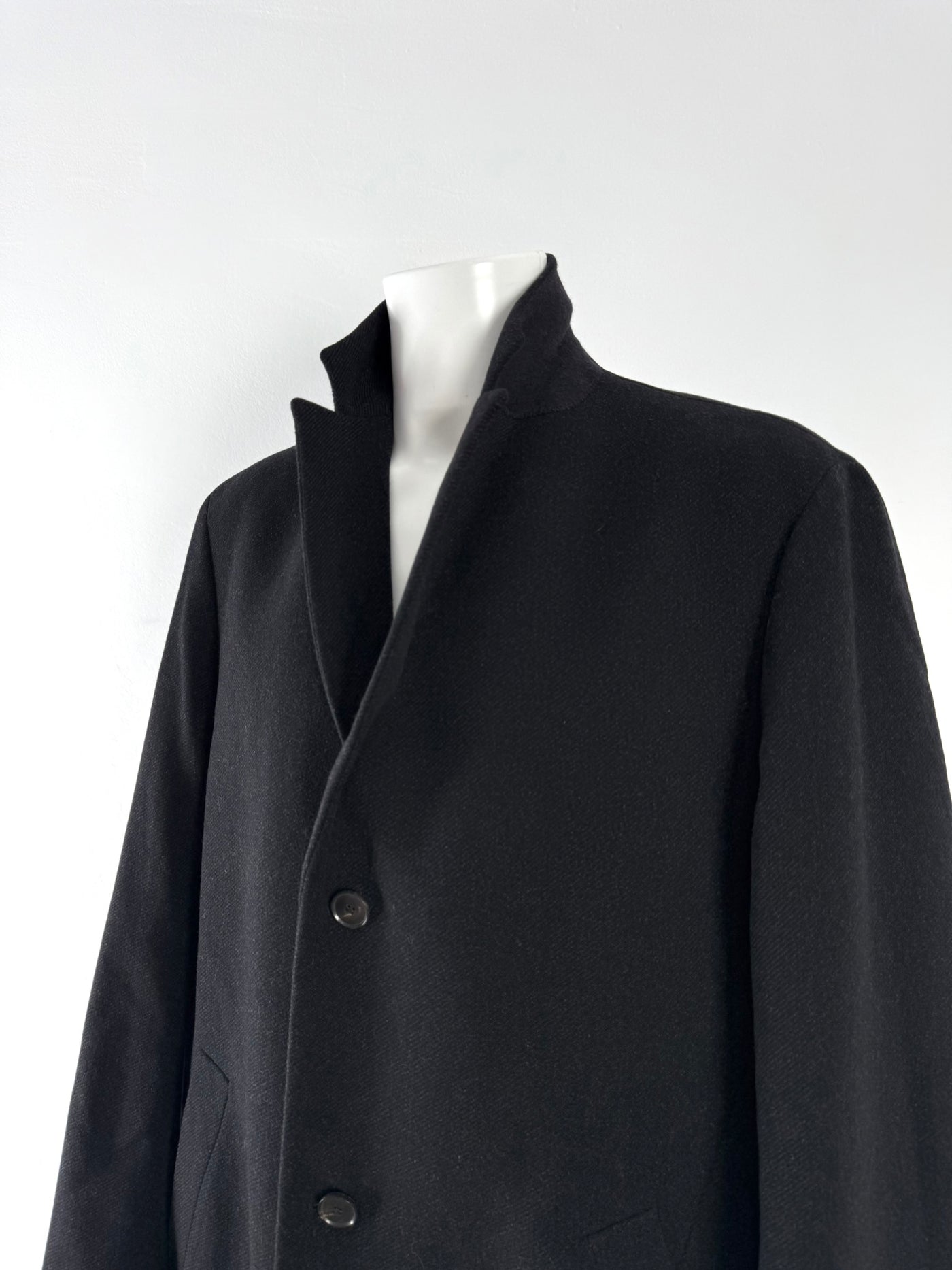 Abrigo Hugo Boss (XL)