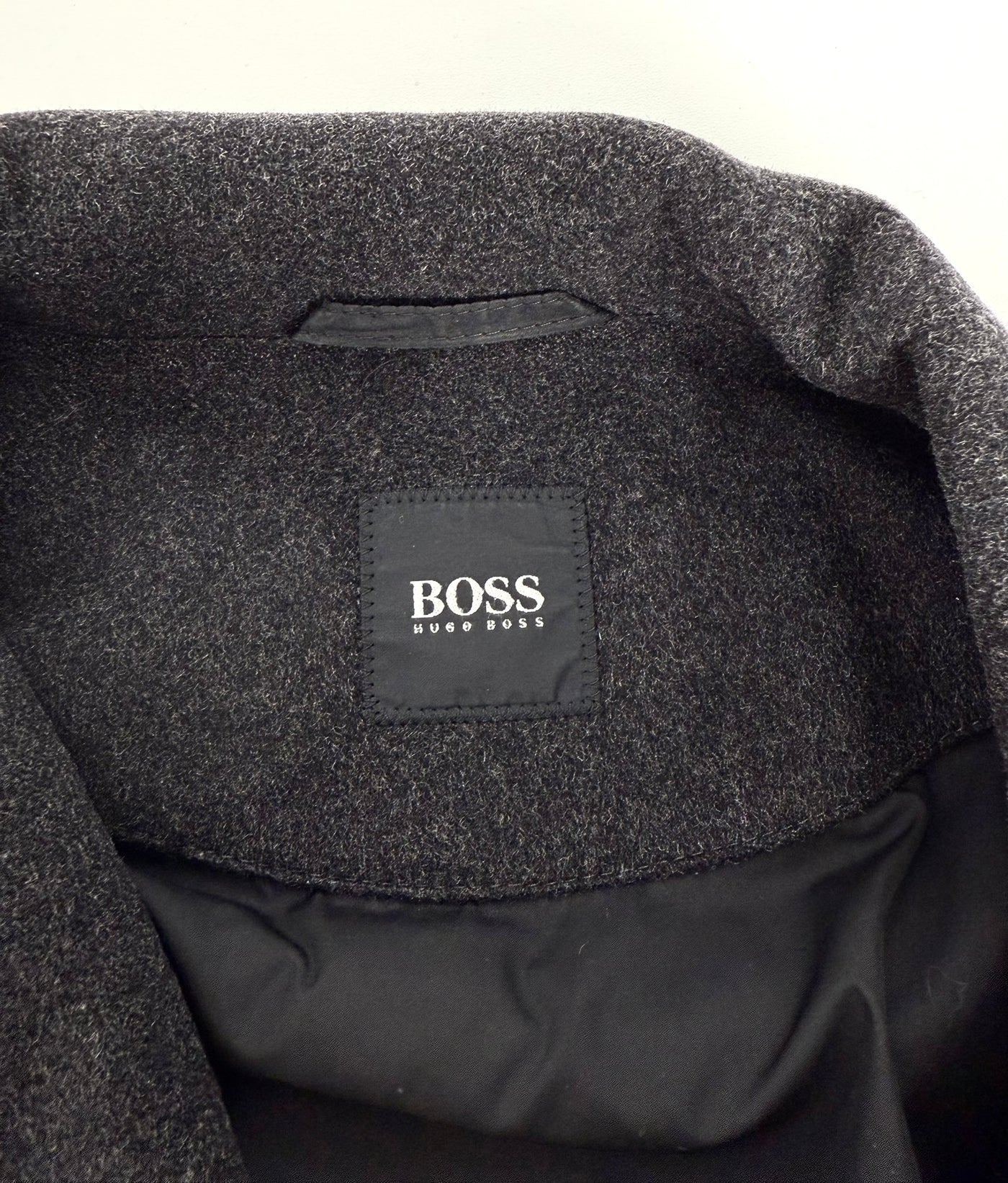 Abrigo Hugo Boss (XXL)