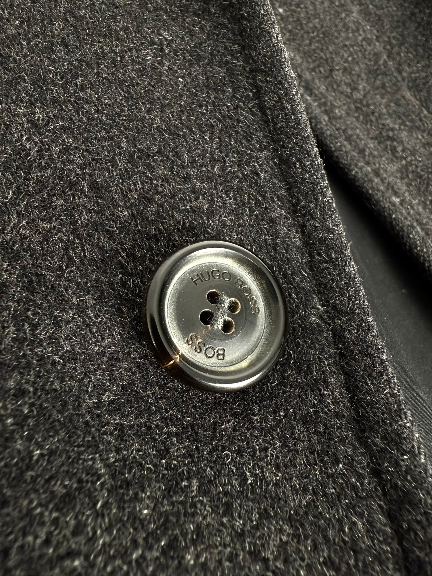 Abrigo Hugo Boss (XXL)