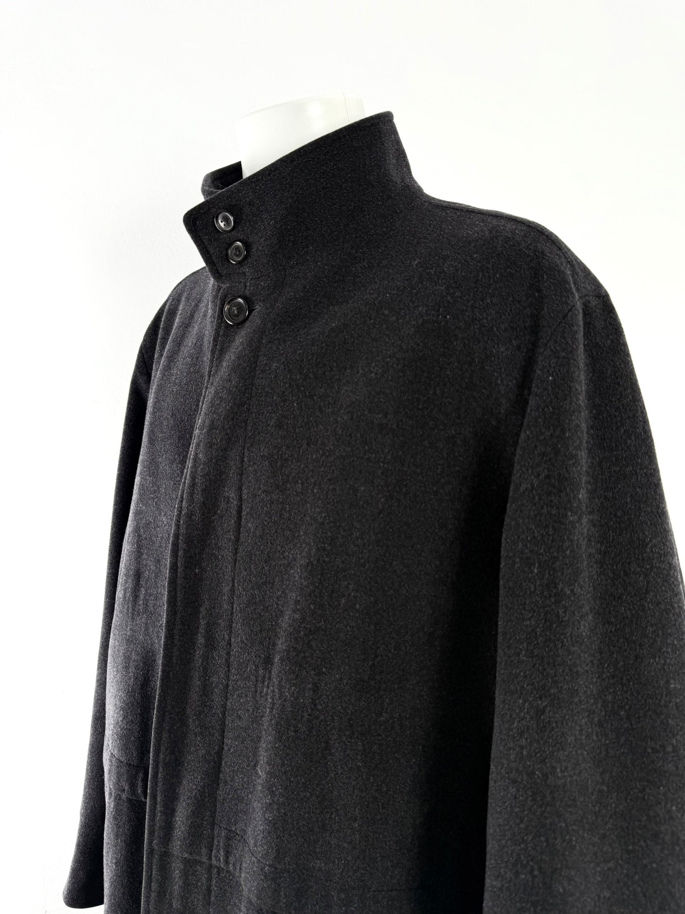 Abrigo Hugo Boss (XXL)