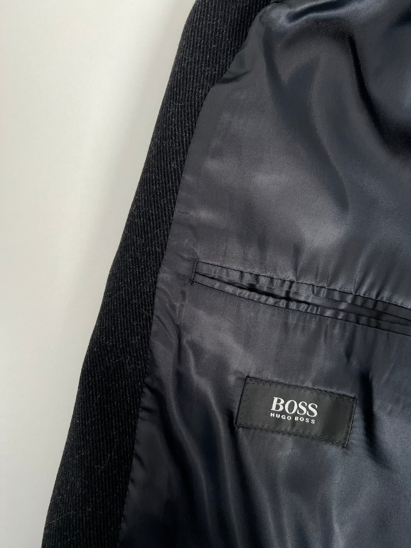 Abrigo Hugo Boss (XL)