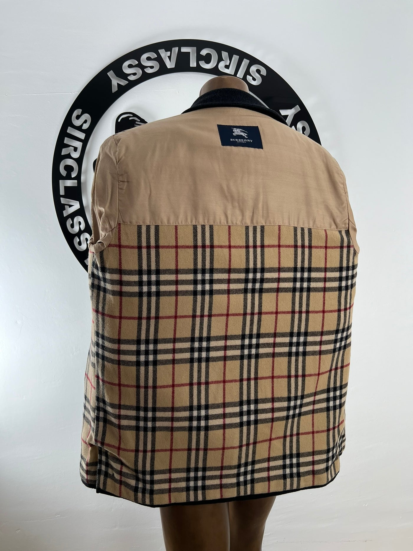 Abrigo Burberry (XL)