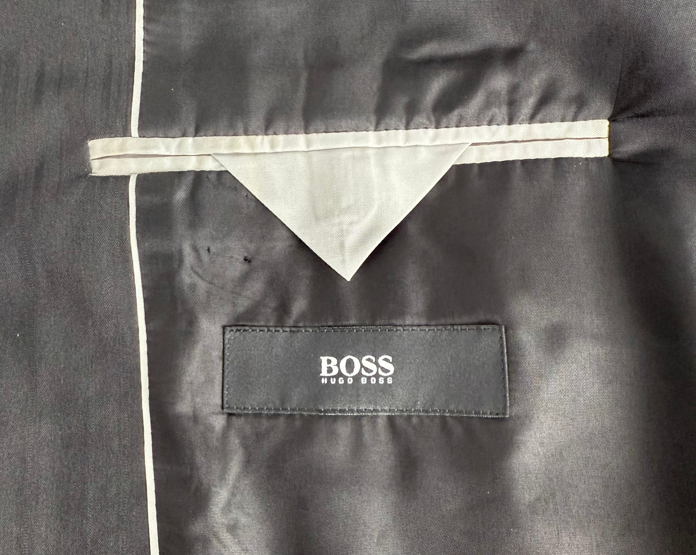 Traje Hugo Boss (M)