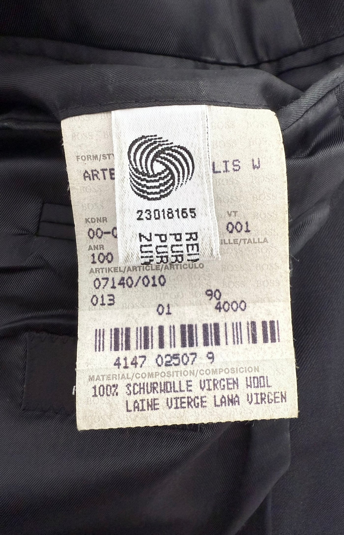 Traje Hugo Boss (M)