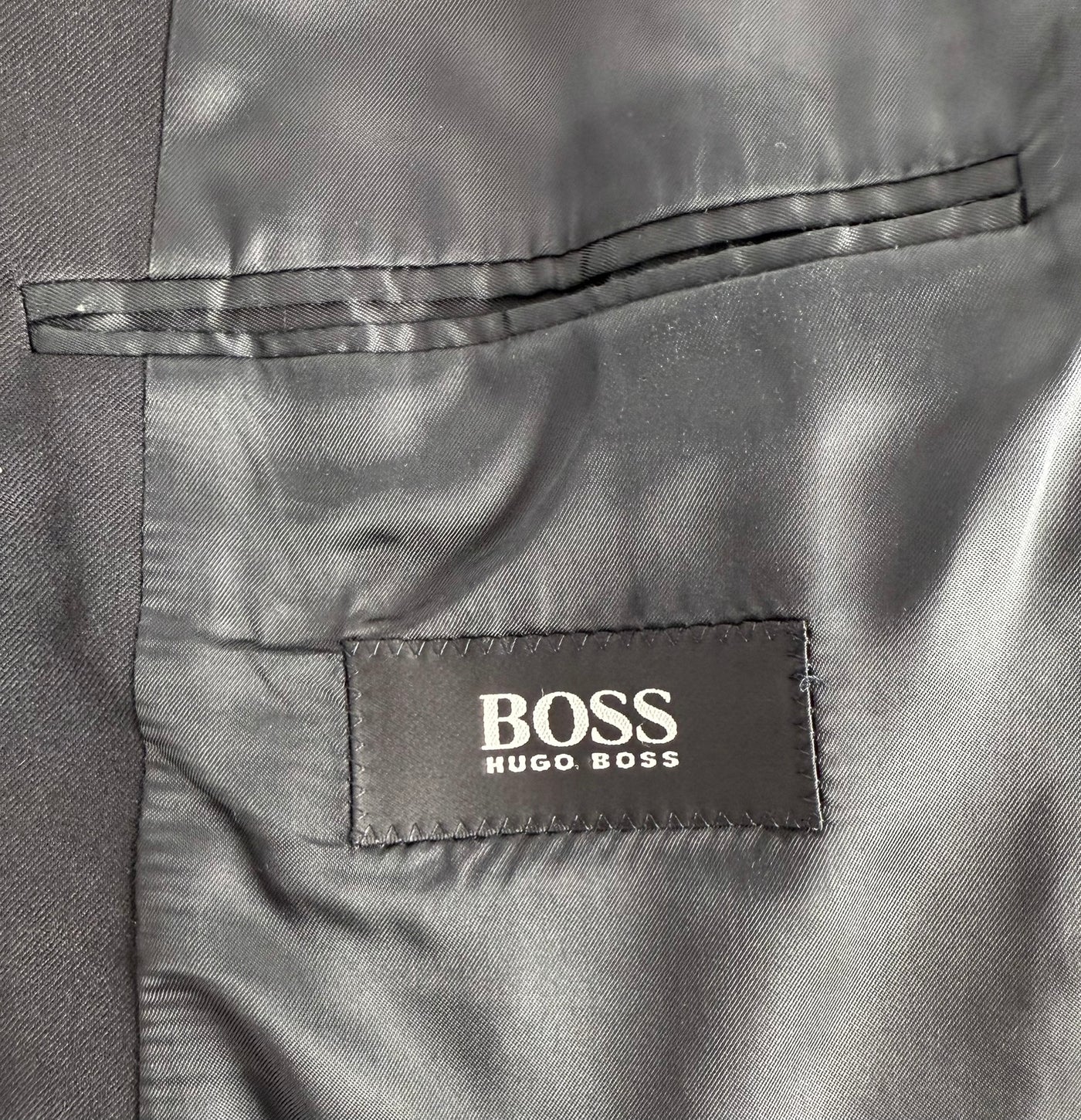 Traje Hugo Boss (M)
