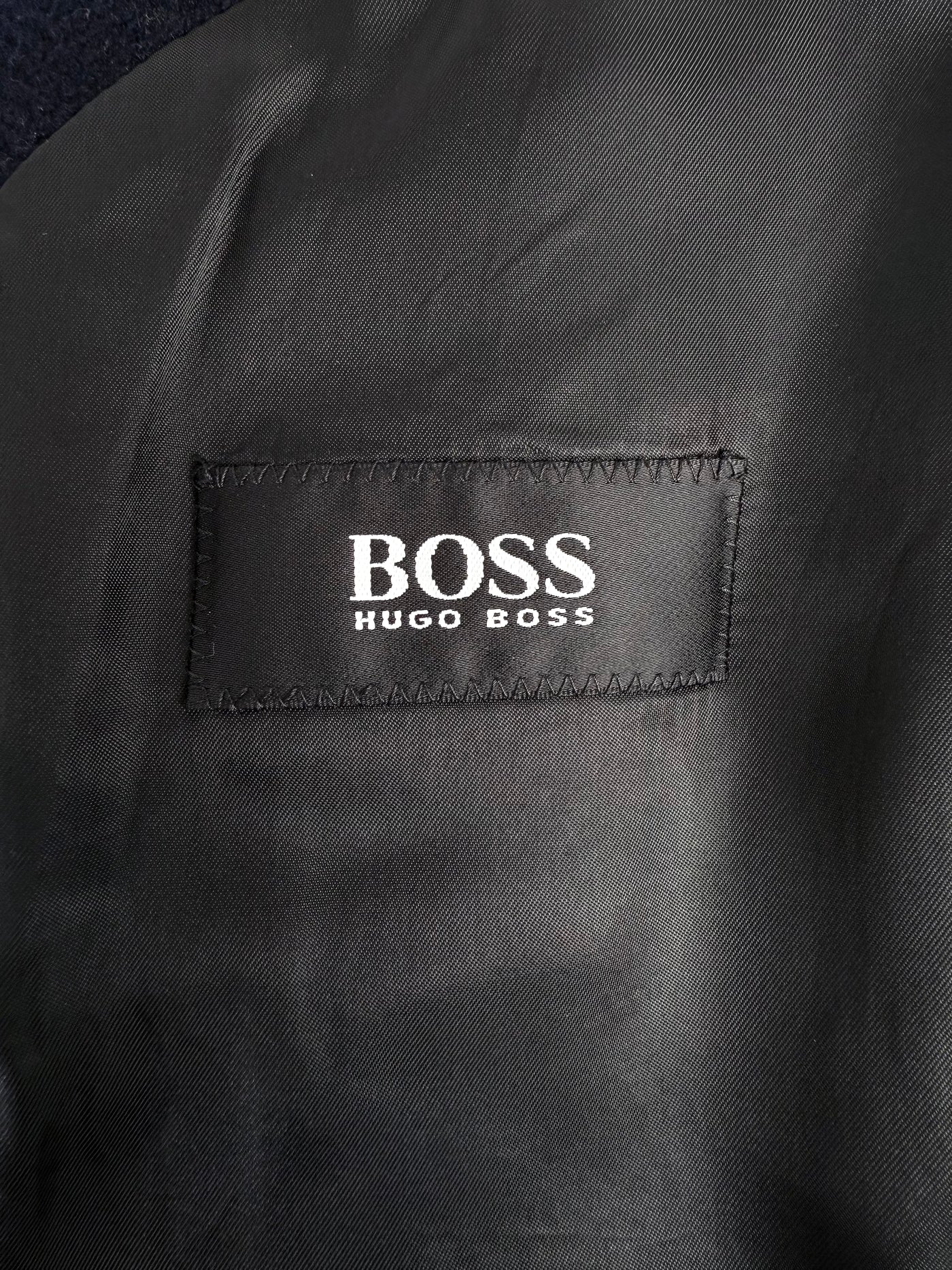 Abrigo Hugo Boss (XL)