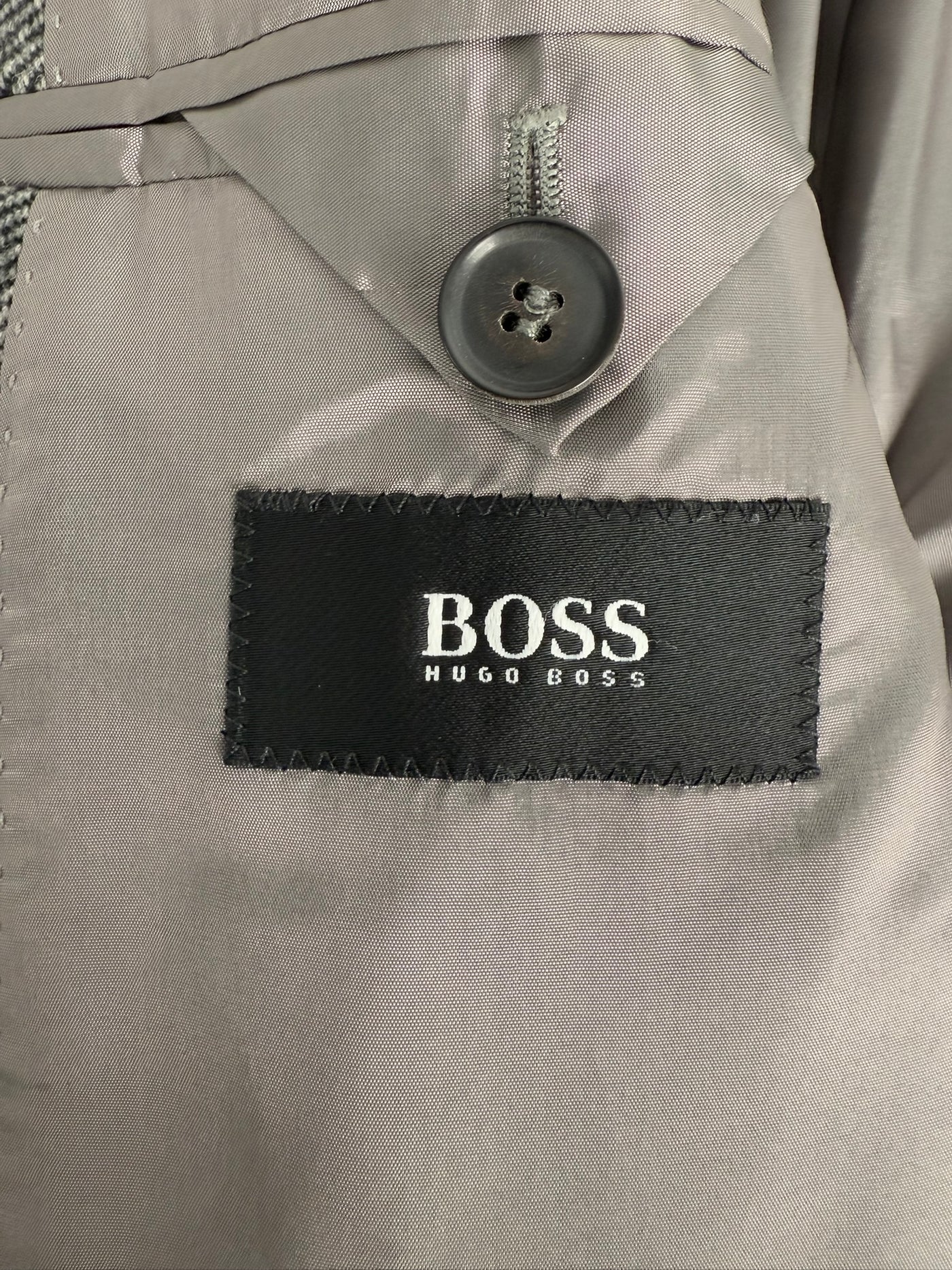 Abrigo Hugo Boss (XL)
