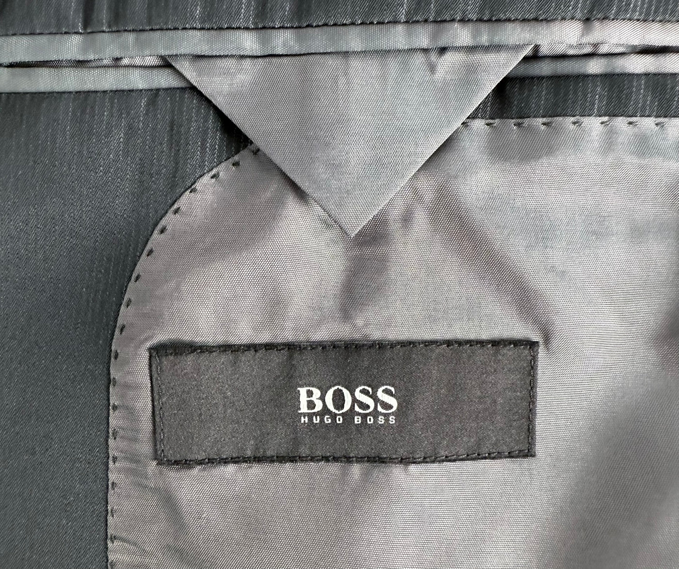 Traje Hugo Boss (XS)