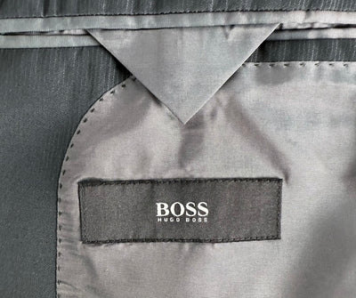 Traje Hugo Boss (XS)
