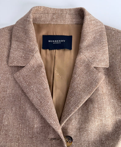Traje de falda Burberry (M)