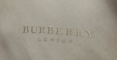 Traje de falda Burberry (M)