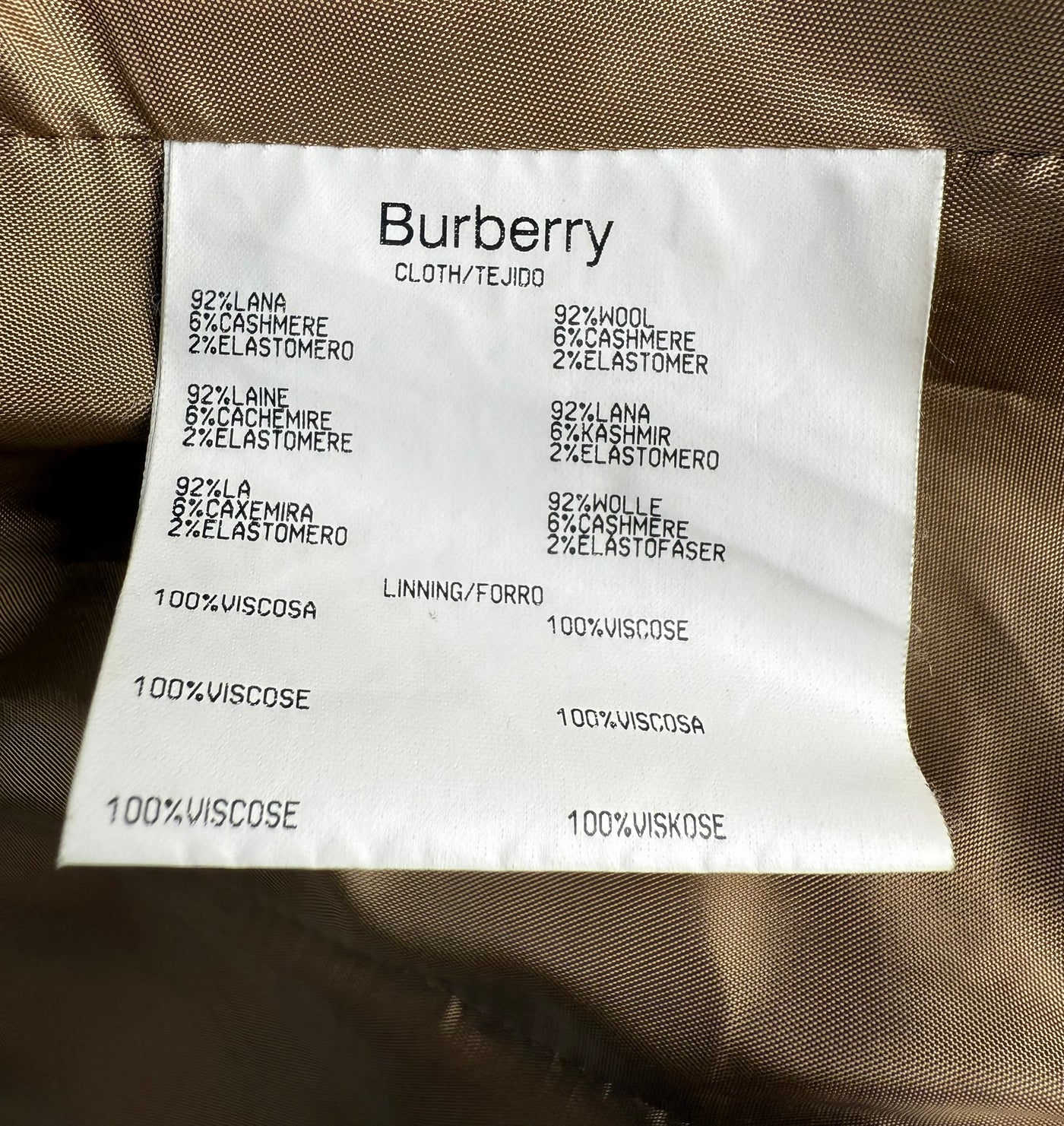 Traje de falda Burberry (M)