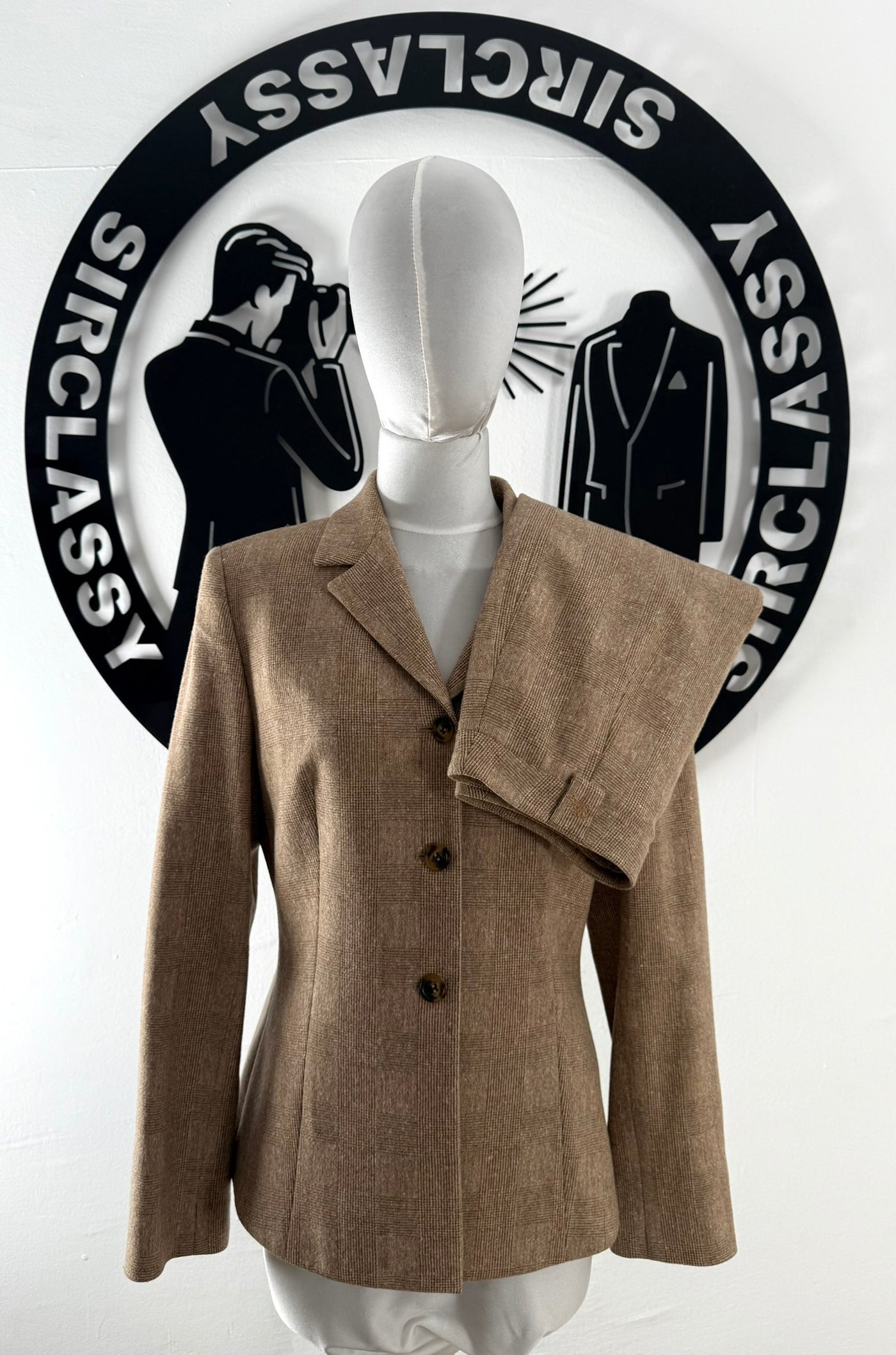 Traje de falda Burberry (M)