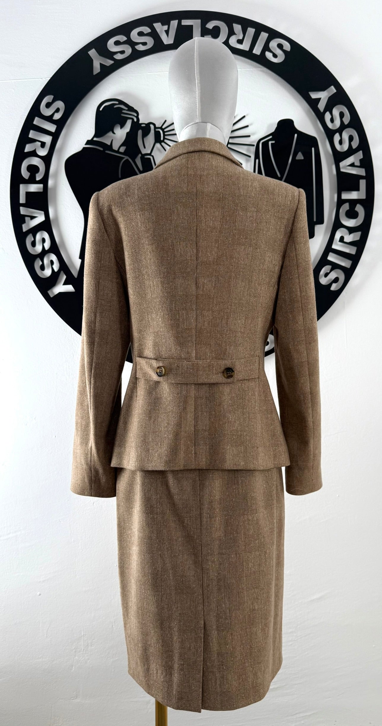 Traje de falda Burberry (M)