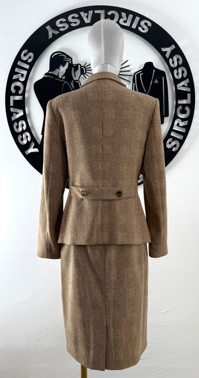 Traje de falda Burberry (M)