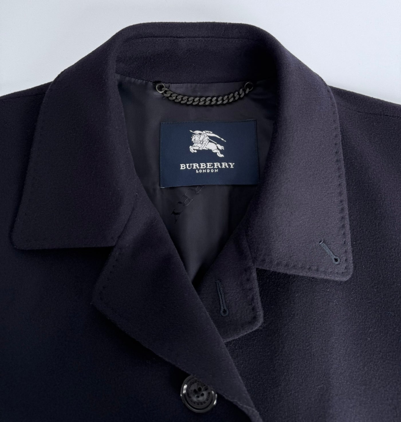 Abrigo Burberry (XL)