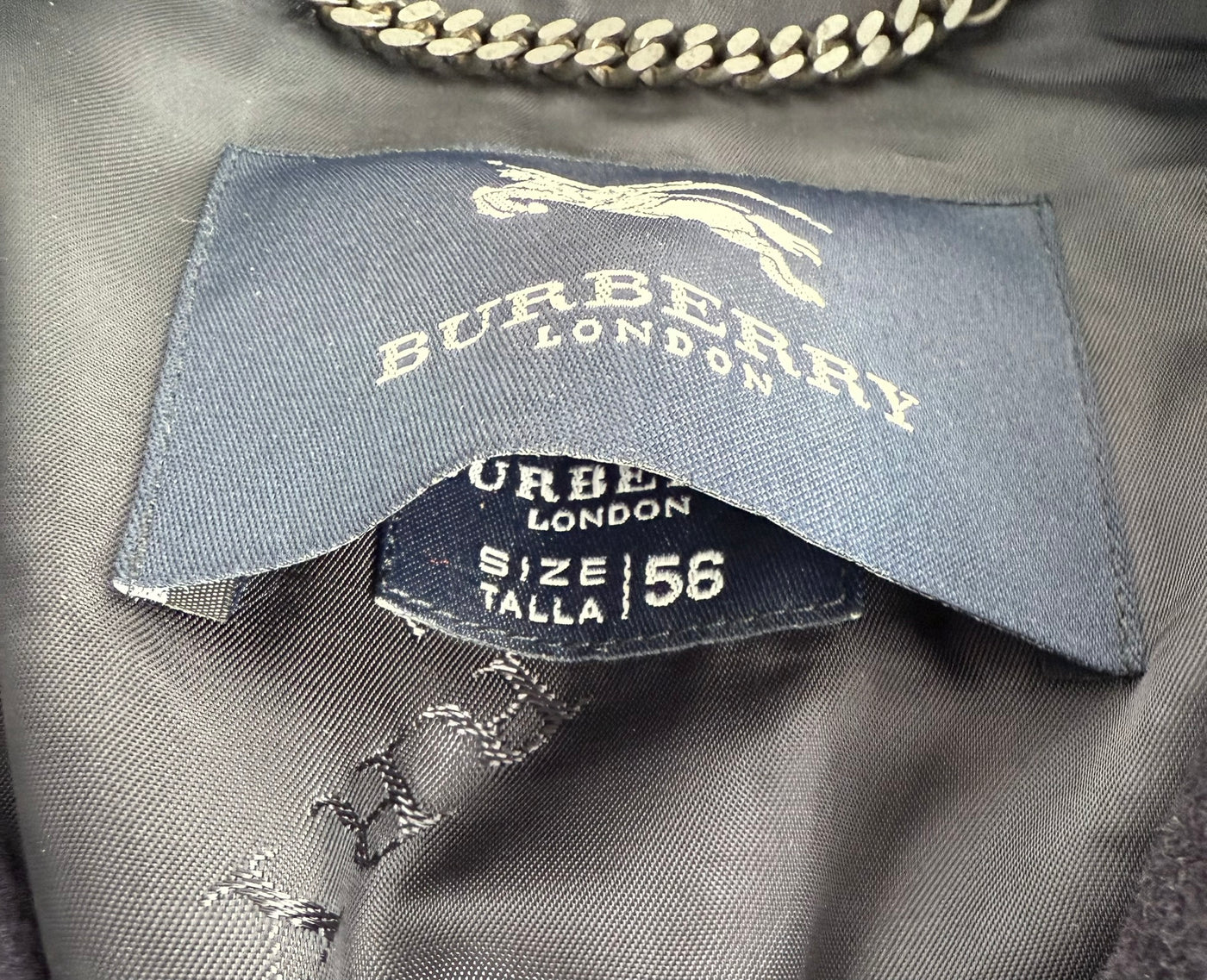 Abrigo Burberry (XL)