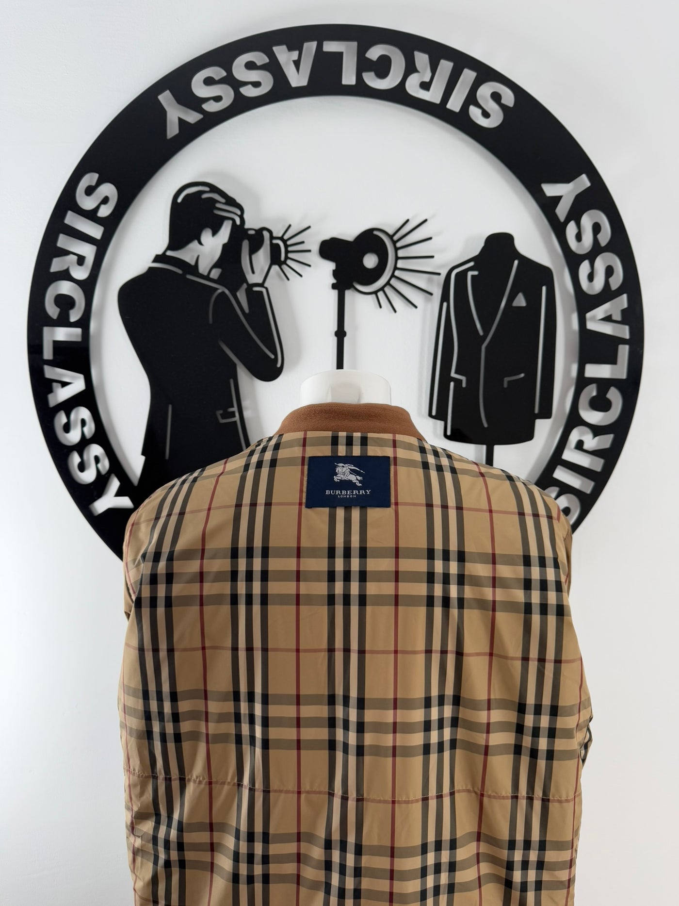 Abrigo Burberry (XL)