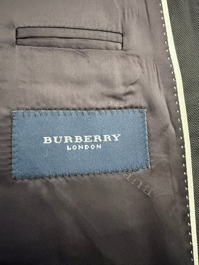 Traje Burberry (XL)